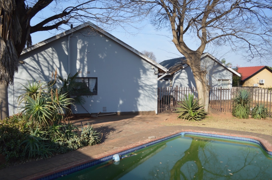 3 Bedroom Property for Sale in Flamwood North West